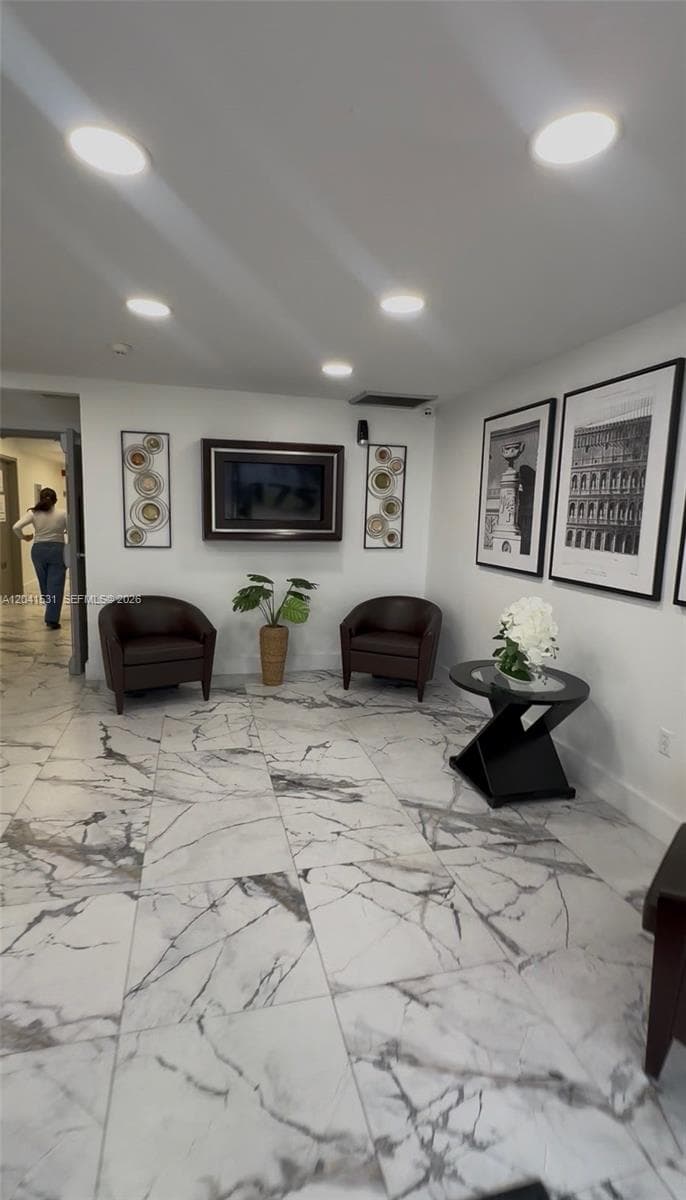 175 Fontainebleau Blvd, Miami, FL 33172 — zdjęcie 2