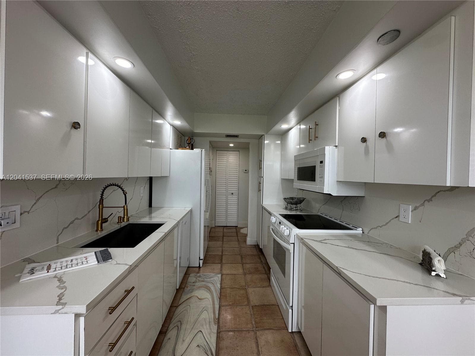 1200 Saint Charles Pl # 618, Pembroke Pines, FL 33026 — zdjęcie 2