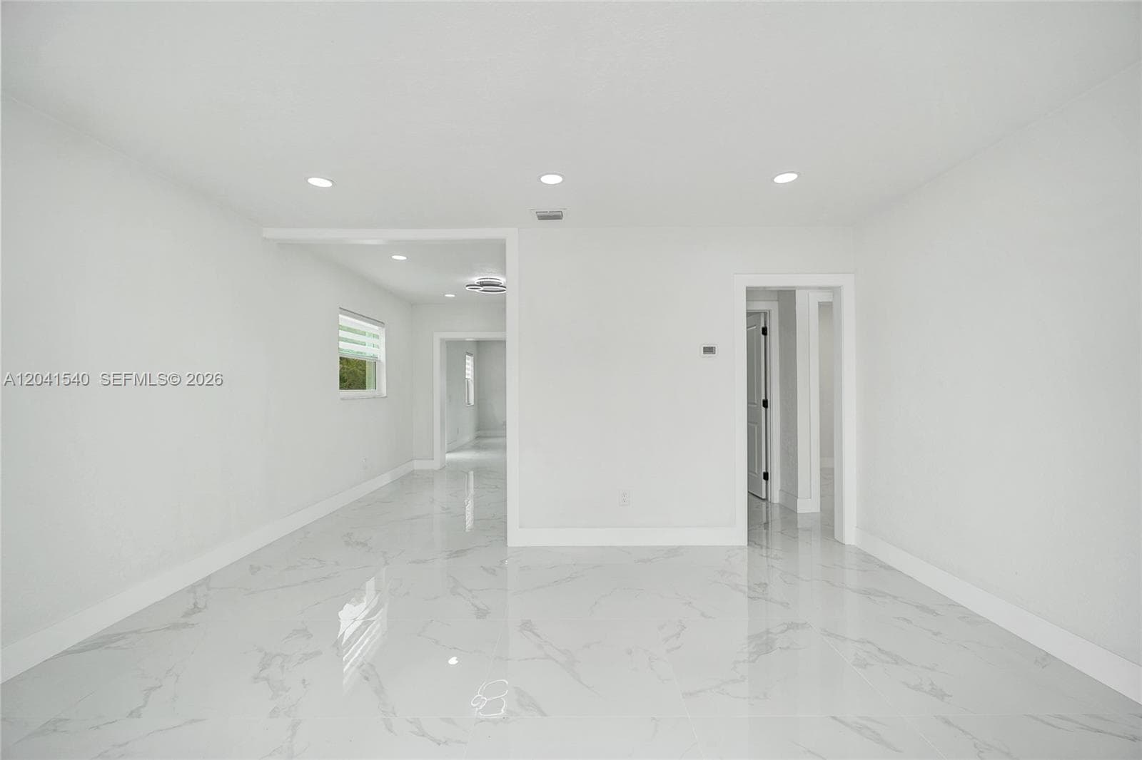 1245 Vermont St, Opa-Locka, FL 33054 — zdjęcie 3