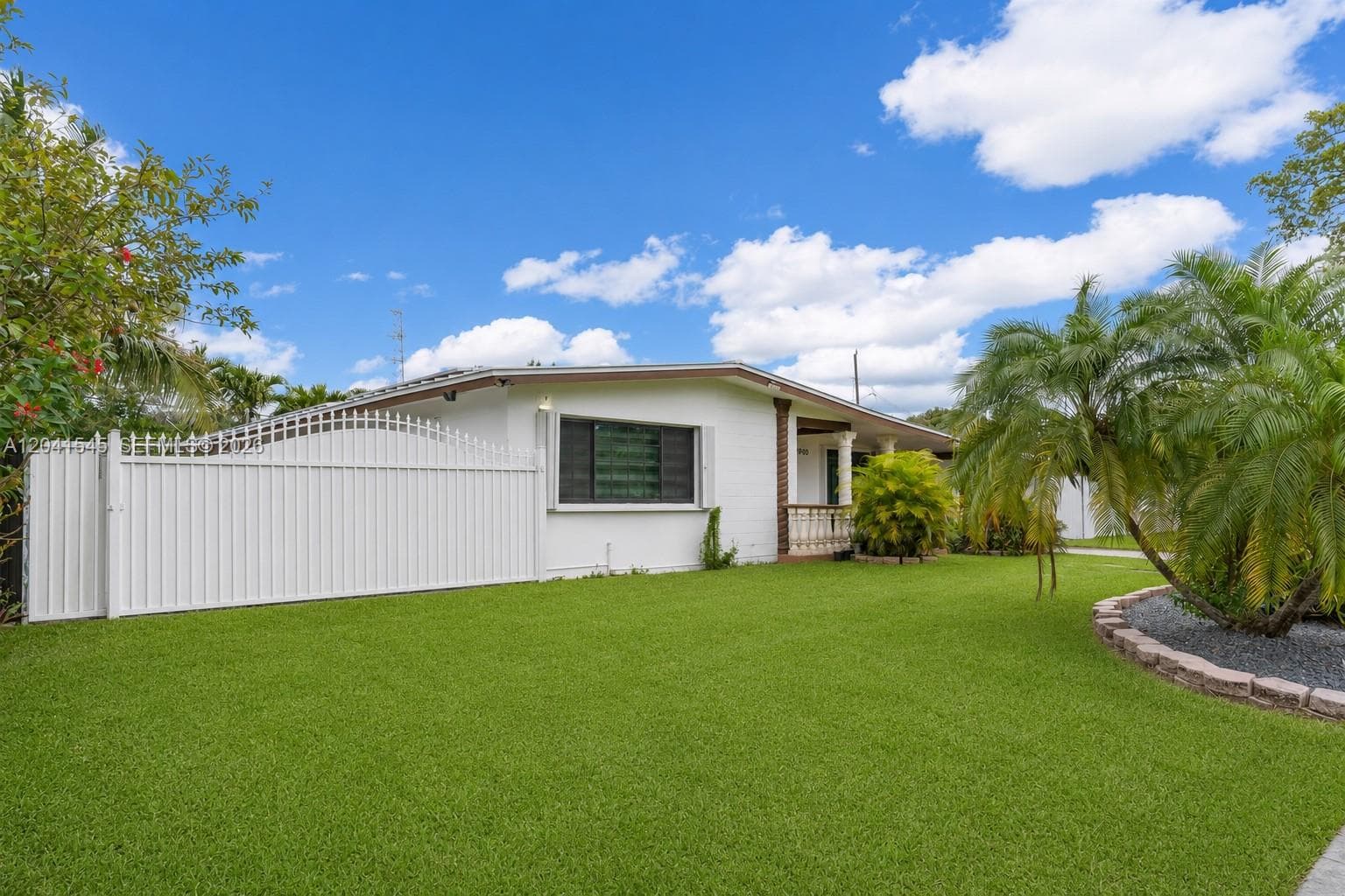 18670 Belview Dr, Cutler Bay, FL 33157 — zdjęcie 3