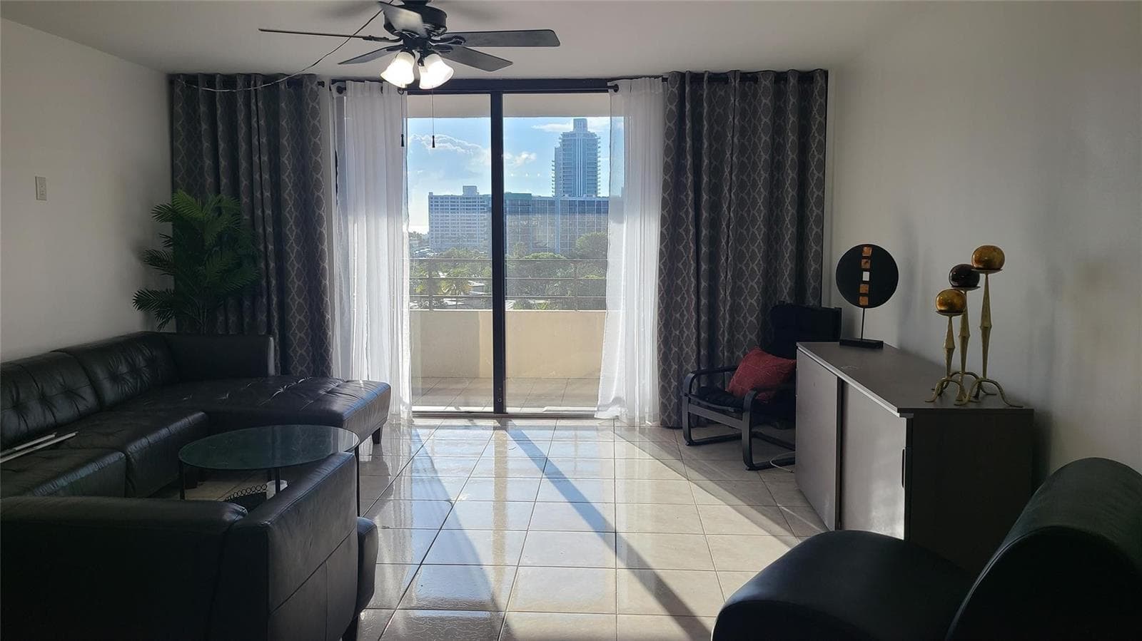 2500 Parkview Drive # 802, Hallandale Beach, FL 33009 — zdjęcie 4