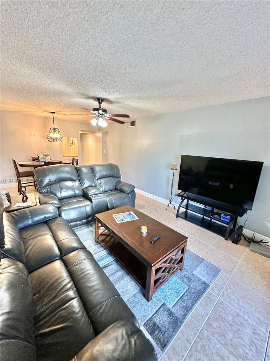 7561 NW 16th St # 2208, Plantation, FL 33313 — zdjęcie 2