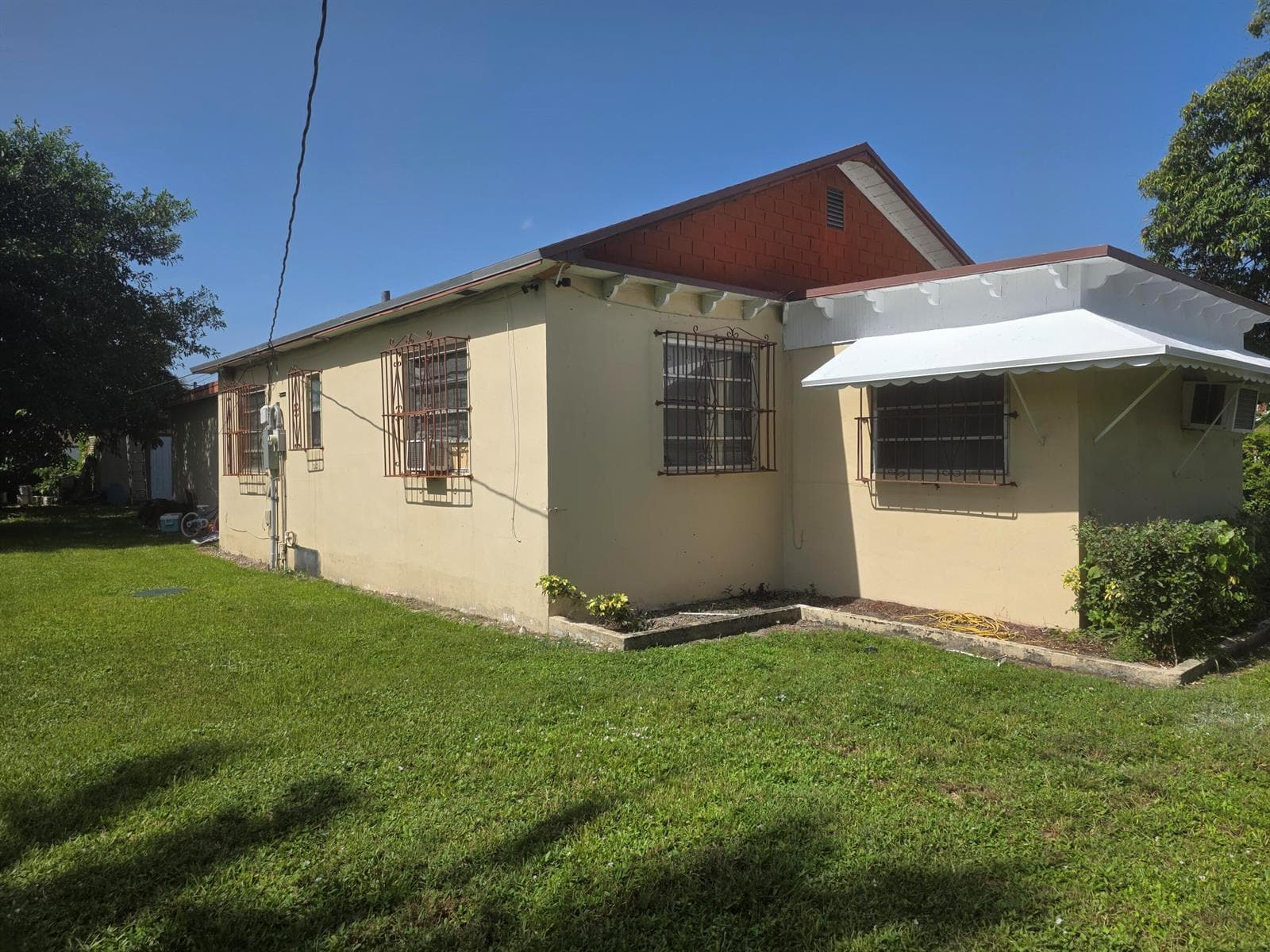 2466 NW 91st Street, Miami, FL 33147 — zdjęcie 3