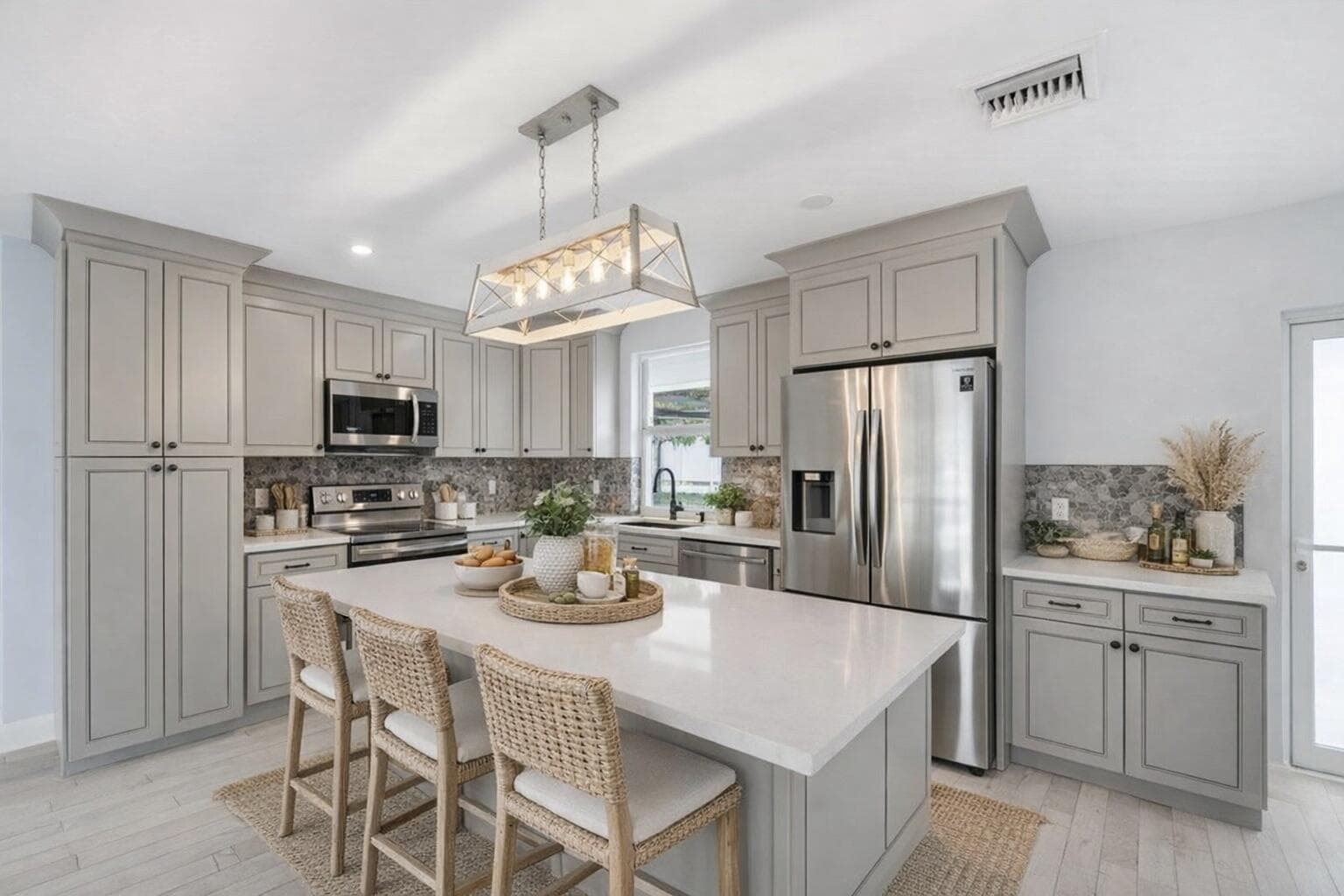 2120 NE 62nd Court, Fort Lauderdale, FL 33308 — zdjęcie 2