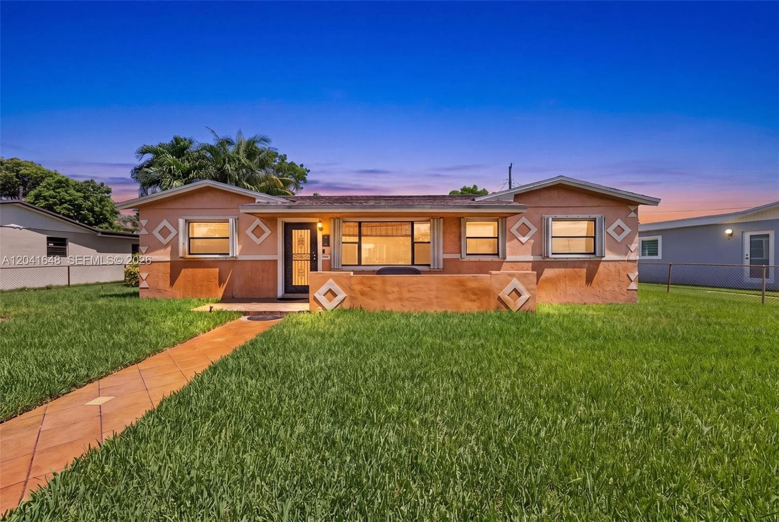 2915 NW 206th St, Miami Gardens, FL 33056
