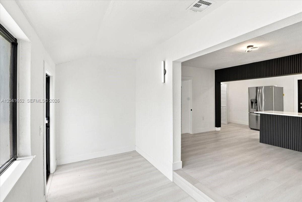811 NW 65th St, Miami, FL 33150 — zdjęcie 2