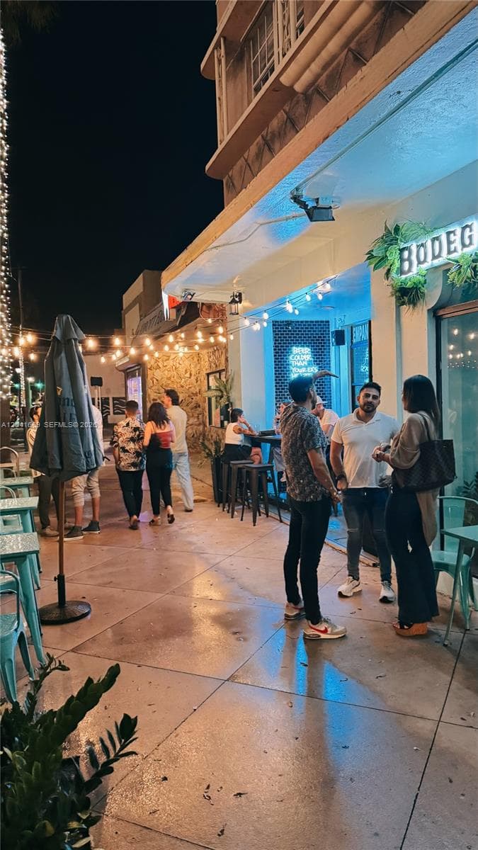 1014 71st St, Miami Beach FL 33141 — zdjęcie 2