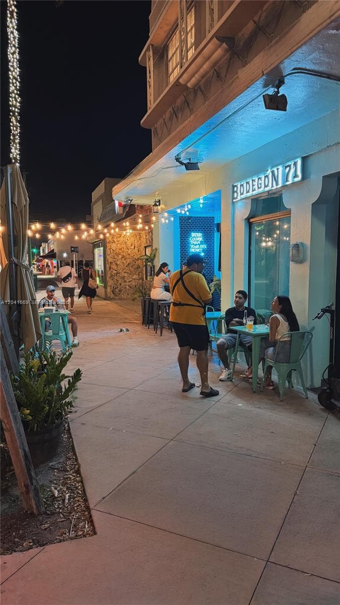 1014 71st St, Miami Beach FL 33141 — zdjęcie 3