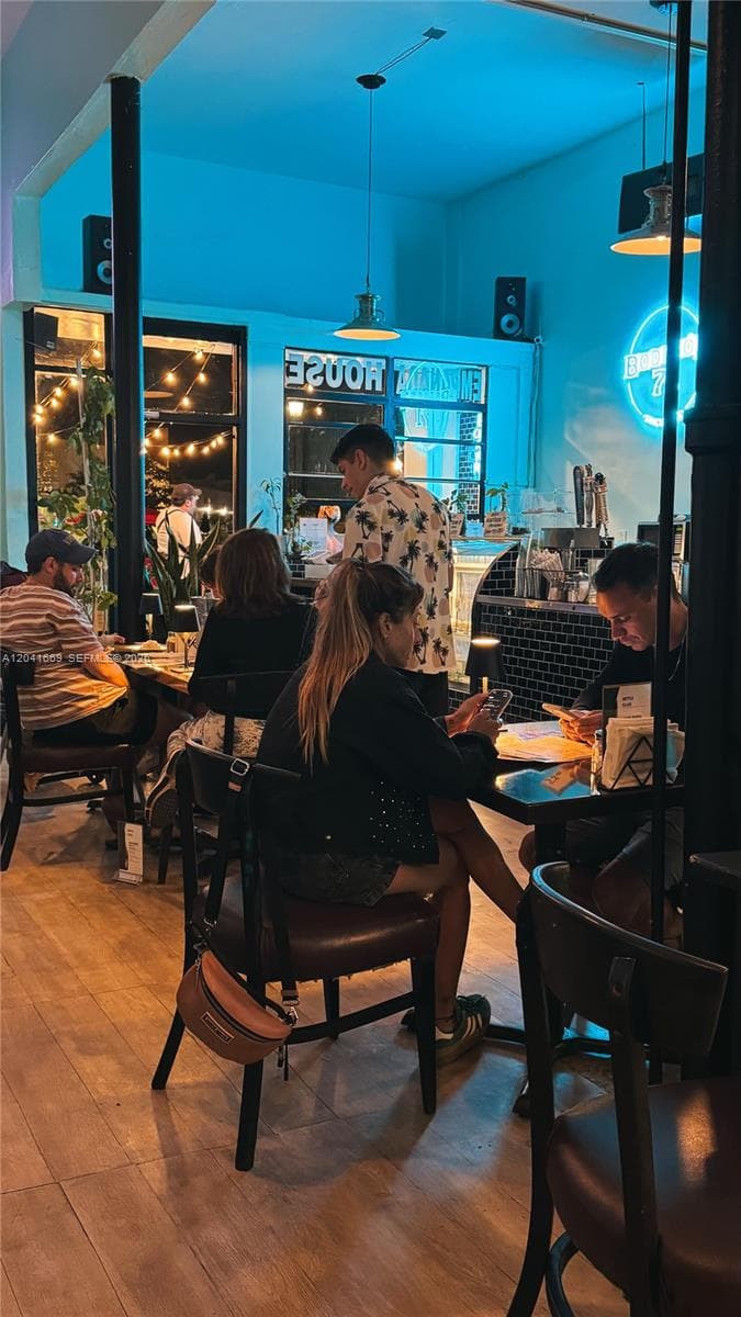 1014 71st St, Miami Beach FL 33141 — zdjęcie 5