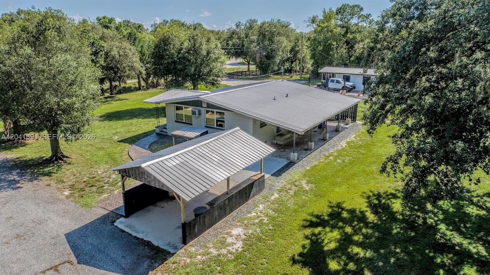1270 Nobles Rd, La Belle, FL 33935 — zdjęcie 2