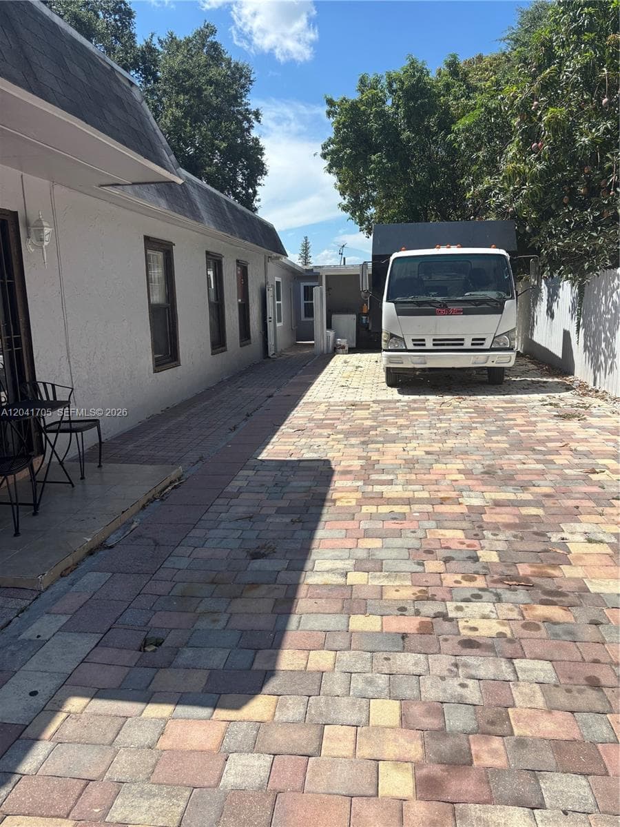21122 NW 39th Ave, Miami Gardens, FL 33055 — zdjęcie 5