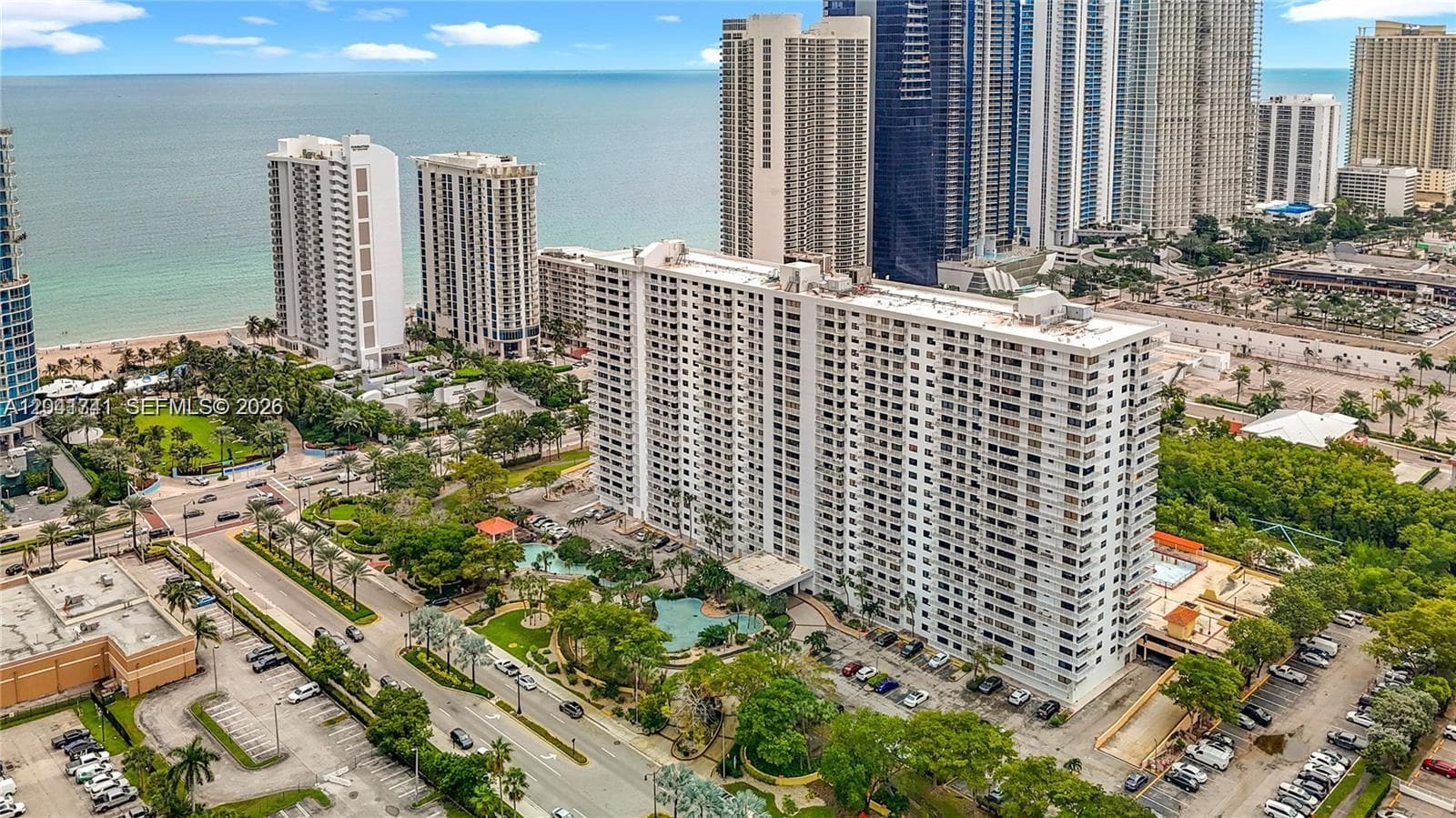 210 174th St # 405, Sunny Isles Beach, FL 33160 — zdjęcie 3