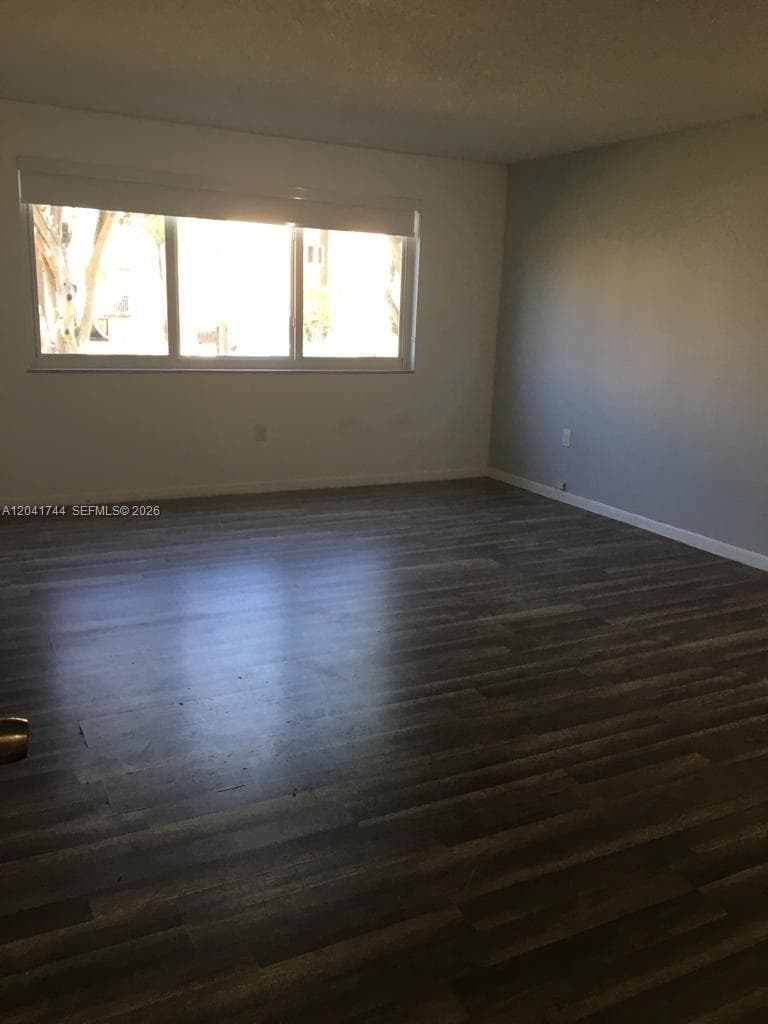 6930 Miami Gardens Dr # 1-209, Hialeah, FL 33015 — zdjęcie 2
