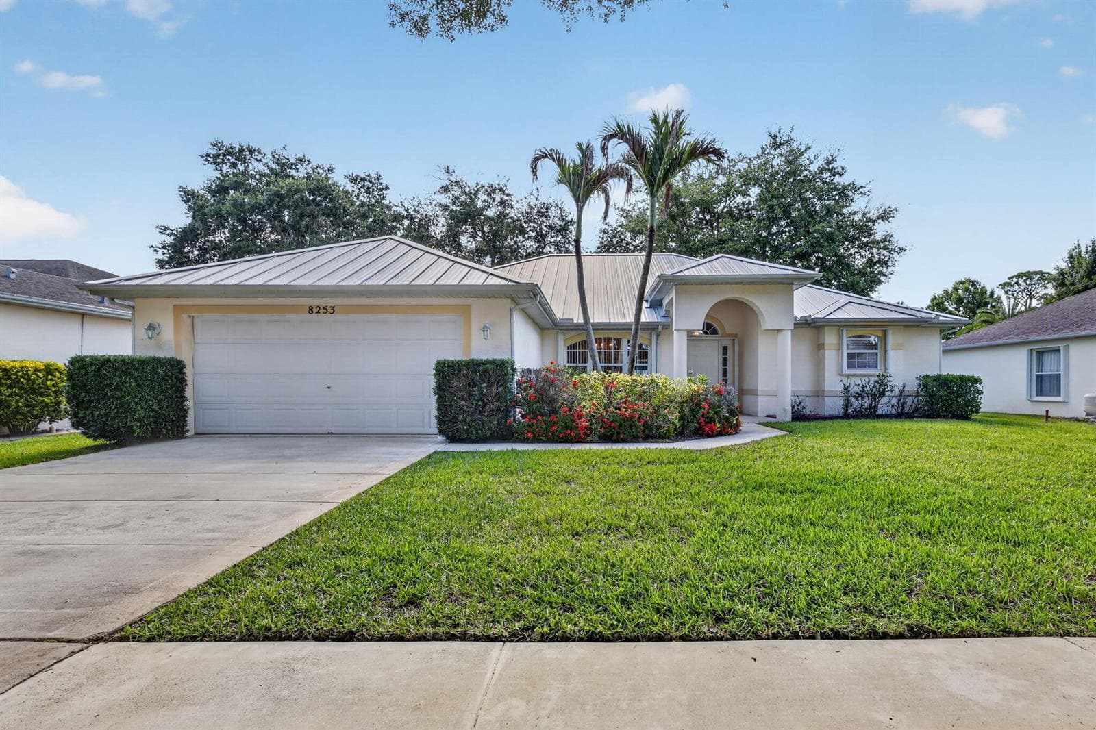 8253 Sand Pine Circle, Port St. Lucie, FL 34952 — zdjęcie 2