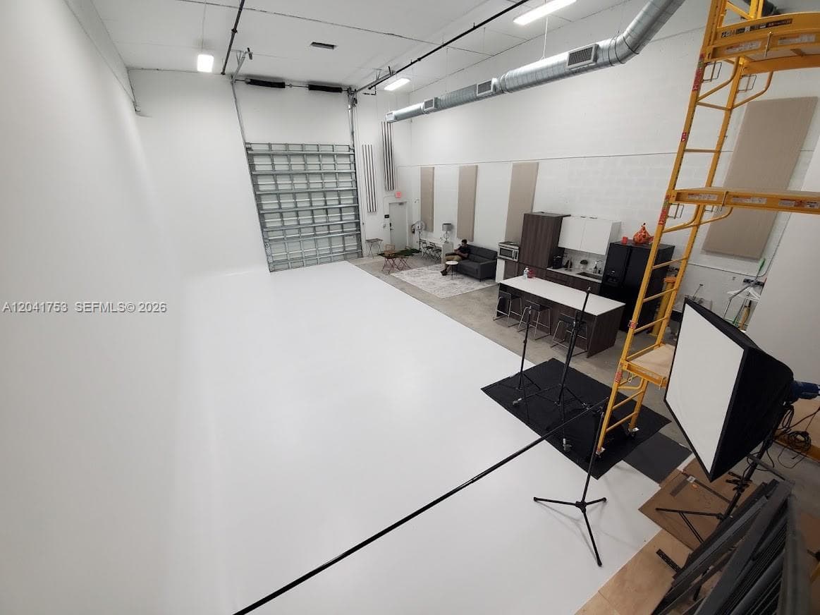 2017 NW 135 Avenue, Miami, FL 33182 — zdjęcie 3