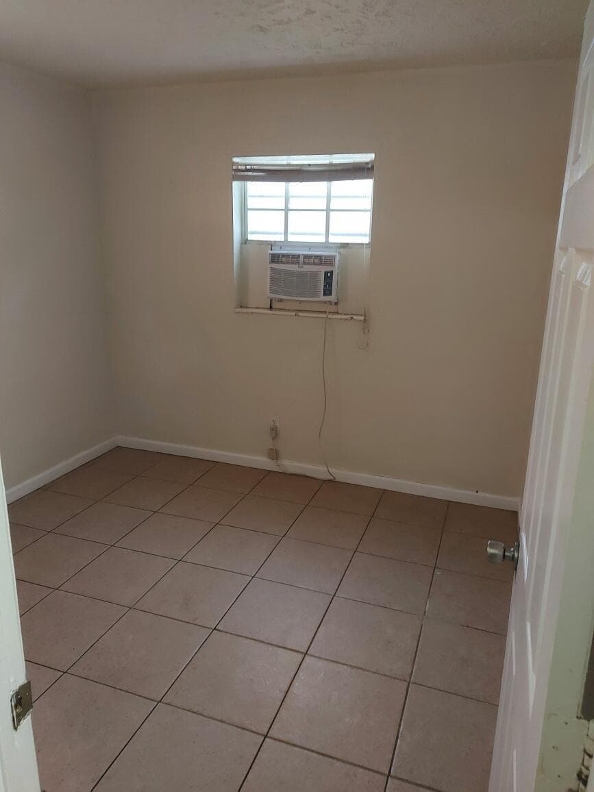1980 Lincoln Avenue, Opa-Locka, FL 33054 — zdjęcie 4