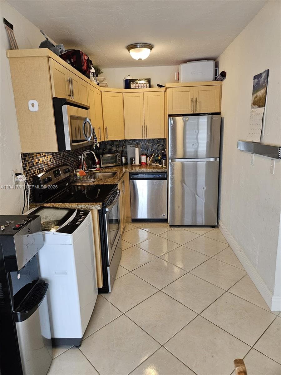 7400 Harding Ave # 22, Miami Beach, FL 33141 — zdjęcie 5