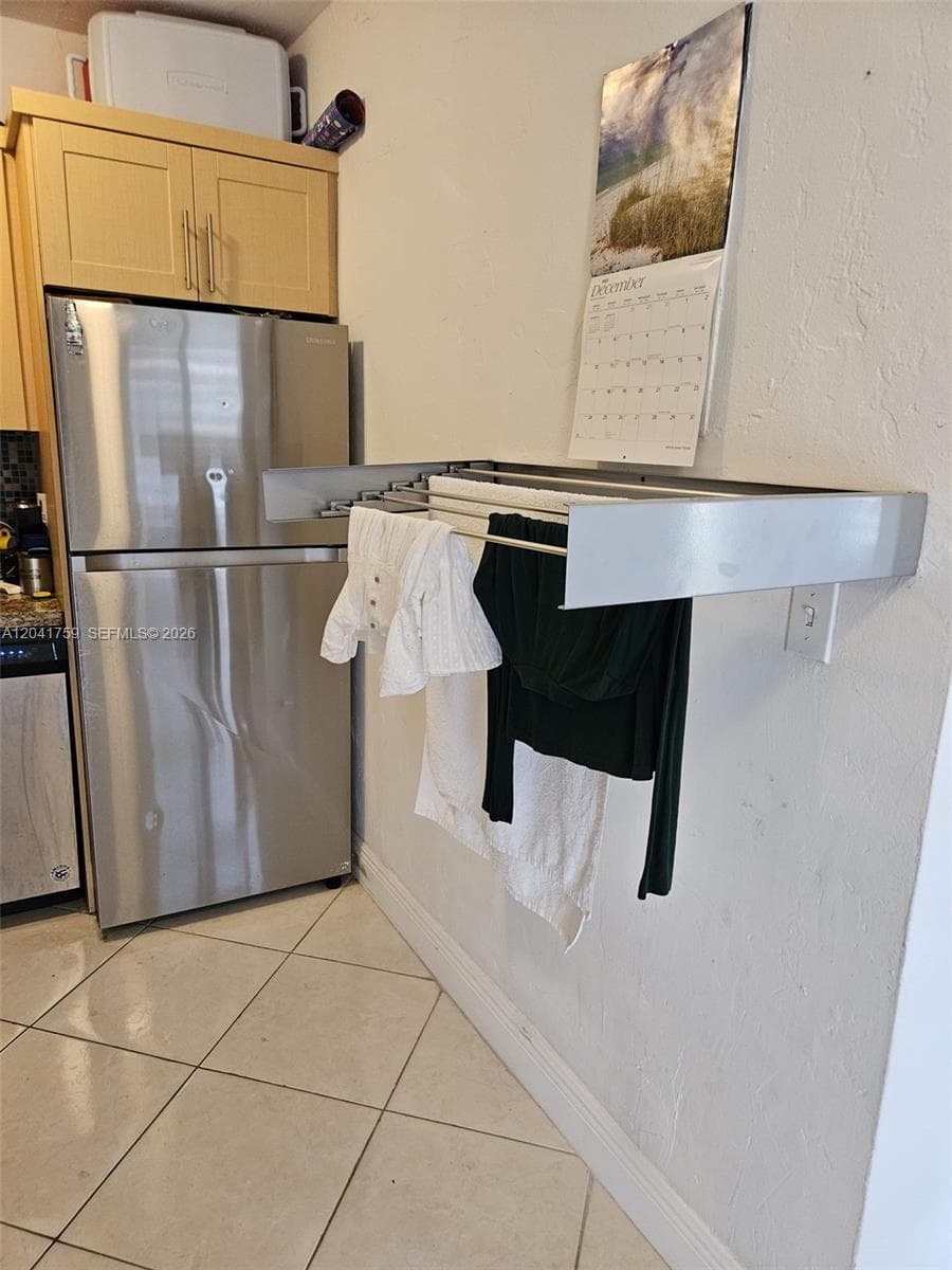 7400 Harding Ave # 22, Miami Beach, FL 33141 — zdjęcie 4