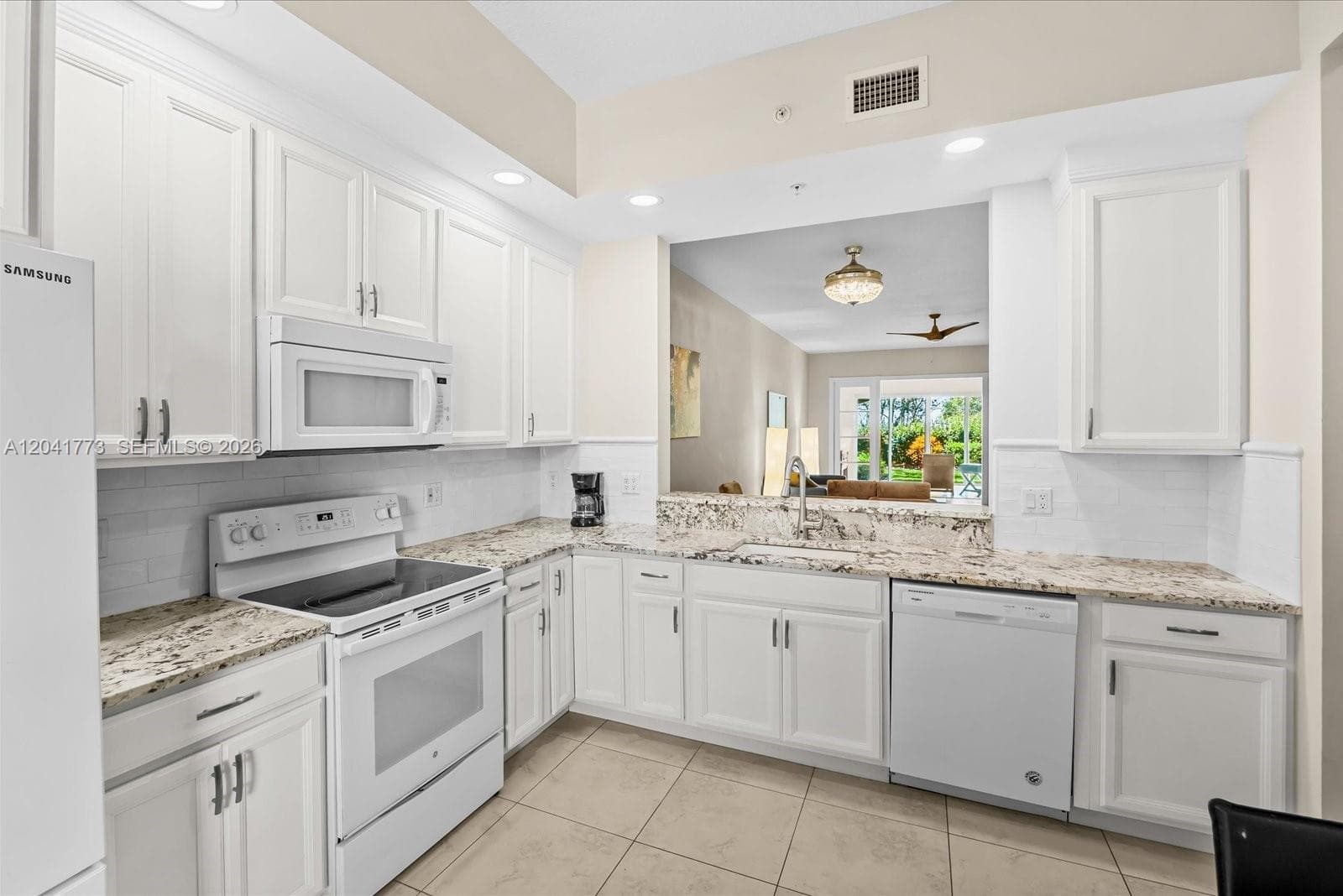 38 Harbour Isle Dr E # 104, Fort Pierce, FL 34949 — zdjęcie 5