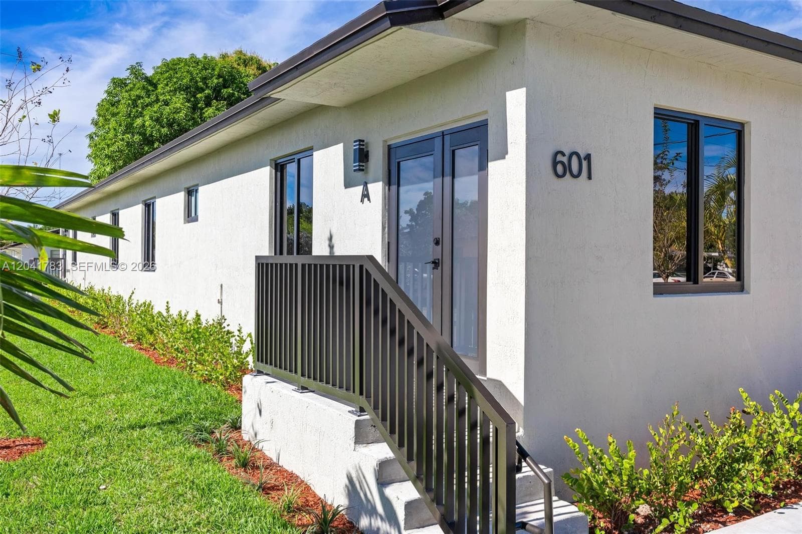 601 NW 3rd Ave, Hallandale Beach, FL 33009 — zdjęcie 2