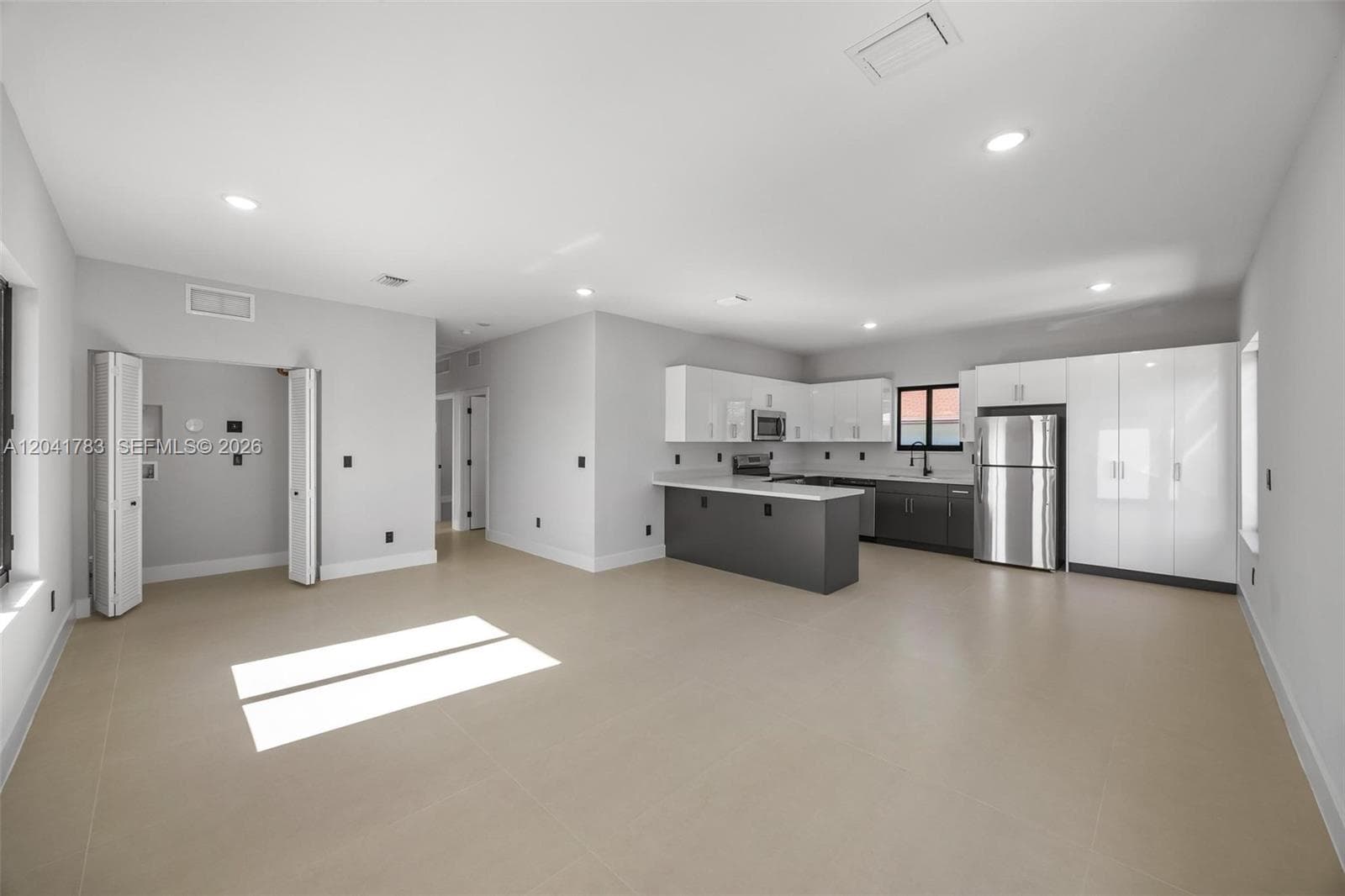 601 NW 3rd Ave, Hallandale Beach, FL 33009 — zdjęcie 4