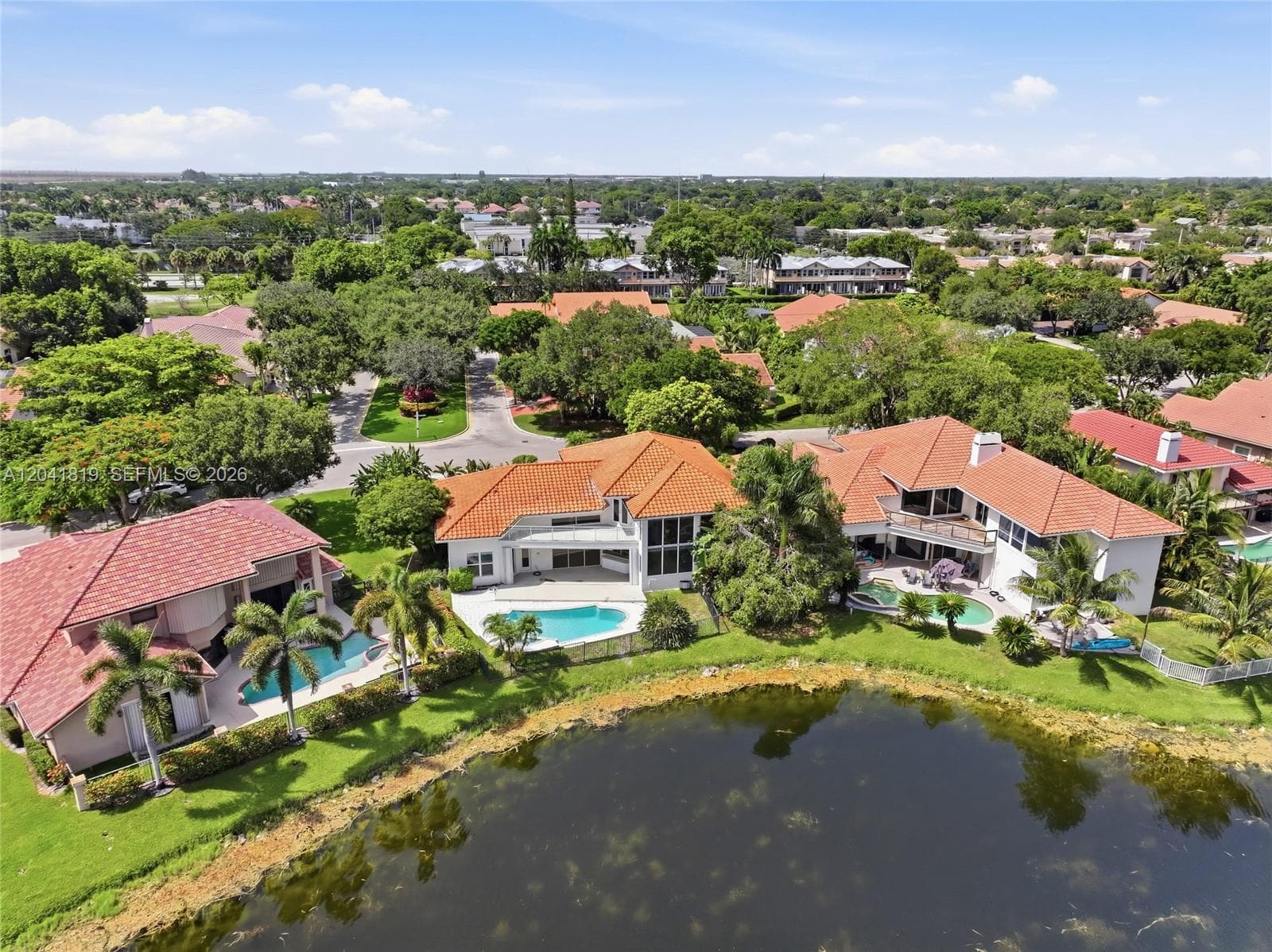 12388 Classic Dr, Coral Springs, FL 33071 — zdjęcie 4