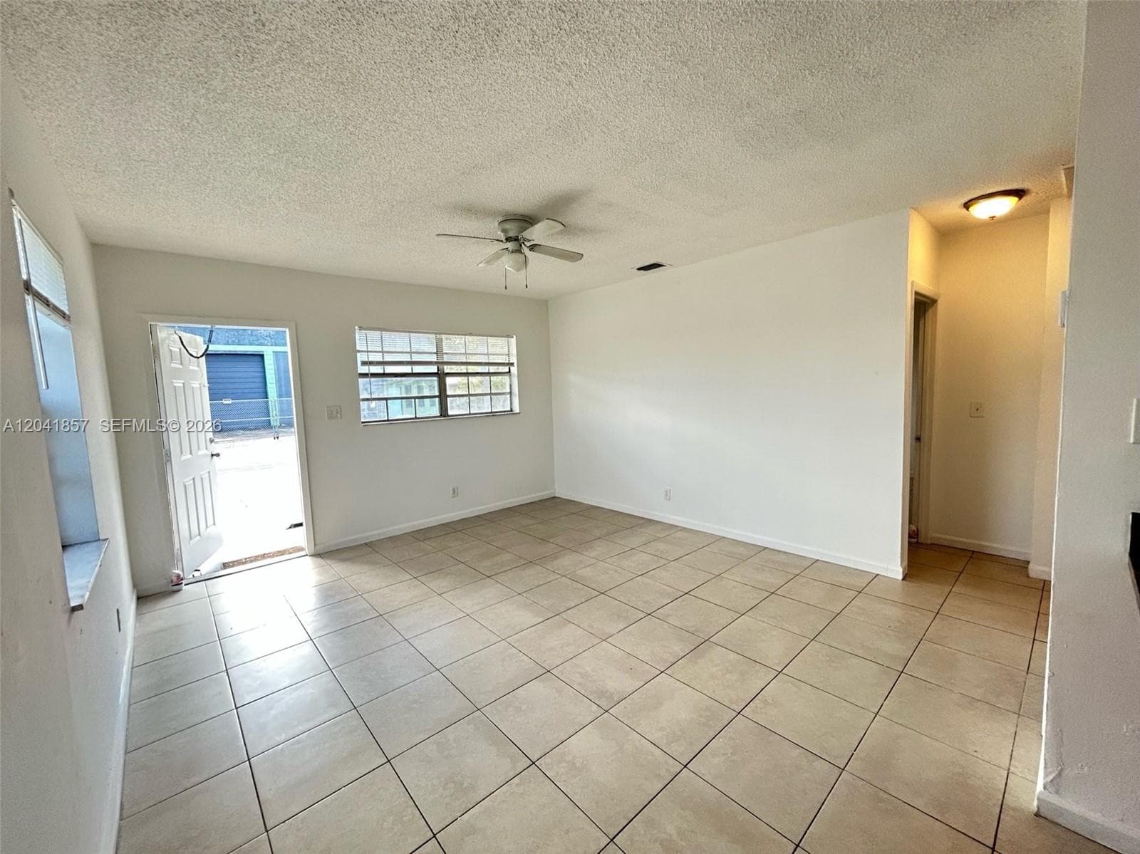 990 Phippen Waiters Rd, Dania Beach, FL 33004 — zdjęcie 3