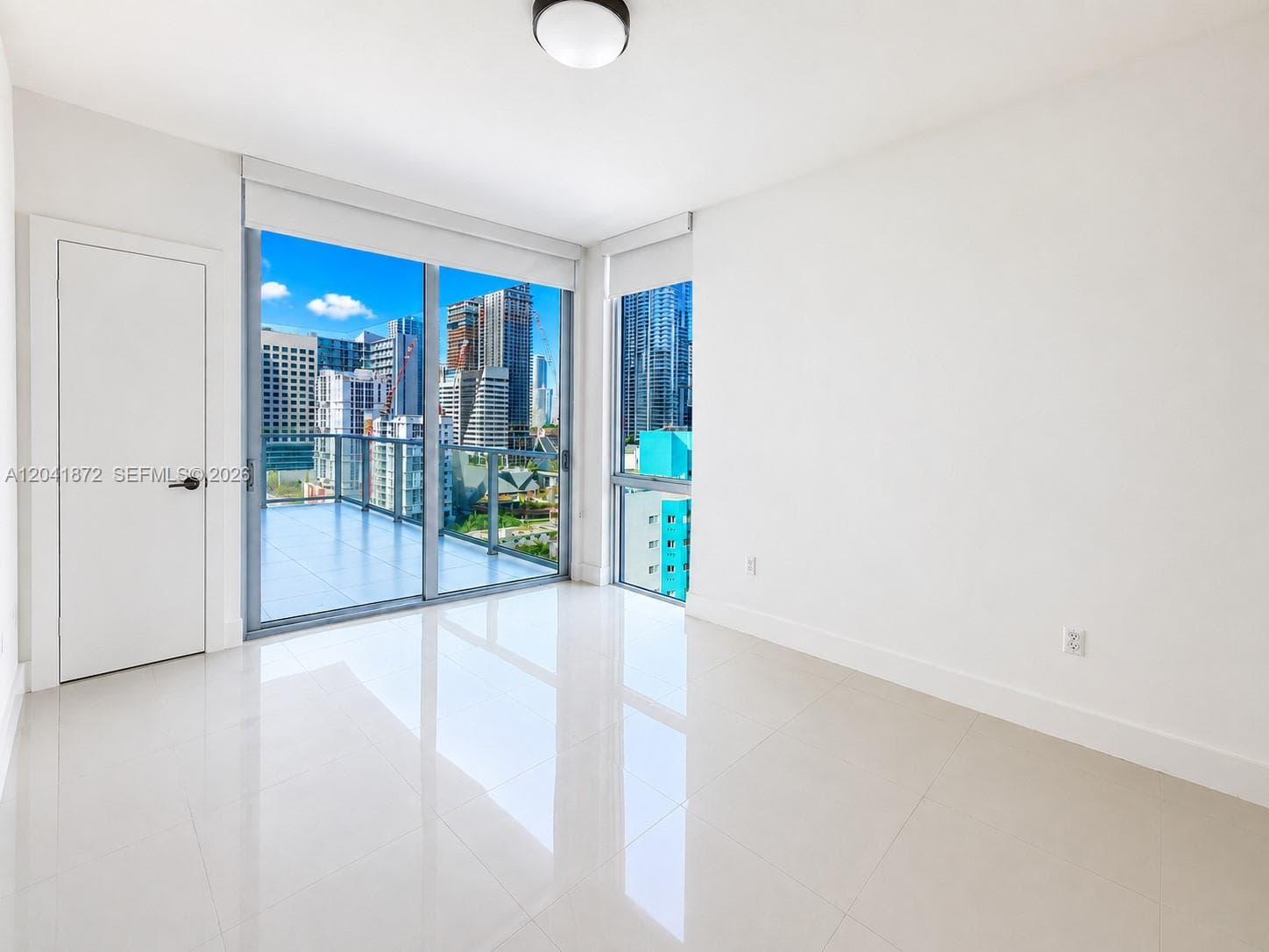 1010 SW 2nd Ave # 1504, Miami, FL 33130 — zdjęcie 4