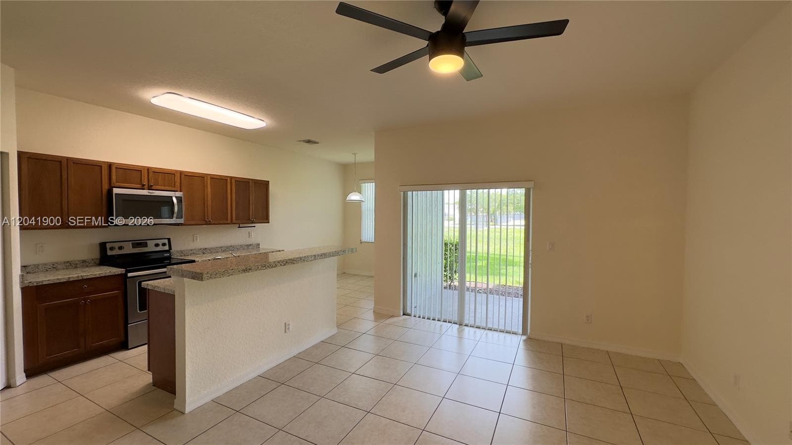 3042 Grandiflora Dr, Green Acres, FL 33467 — zdjęcie 4