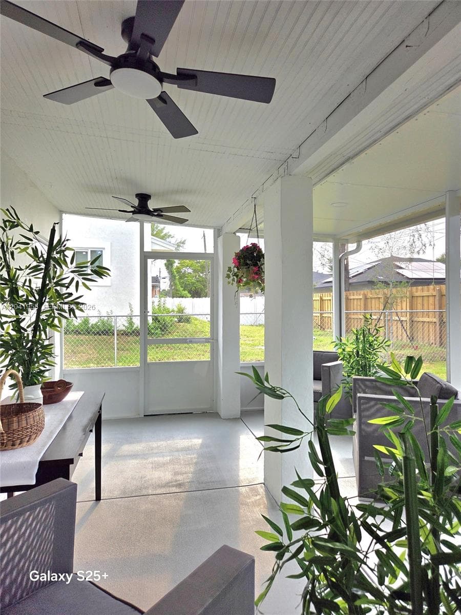 1321 NW 82nd St, Miami, FL 33147 — zdjęcie 4