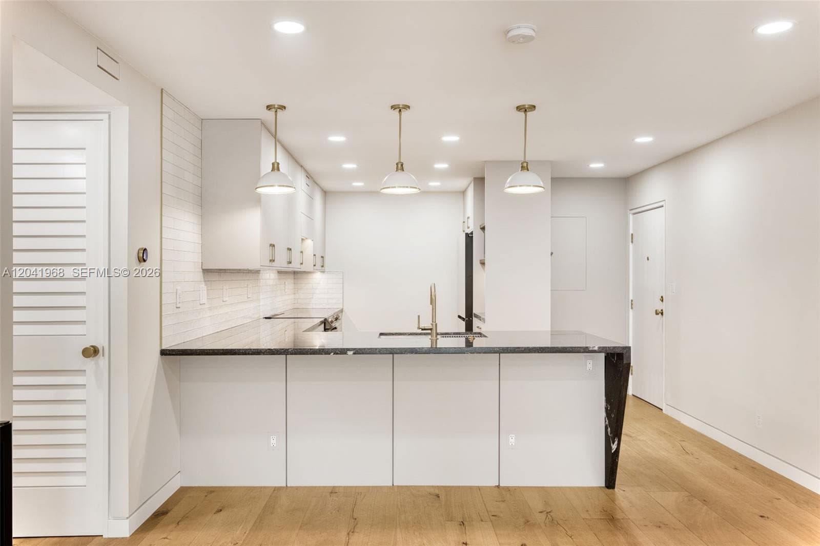 100 Edgewater Dr # 142, Coral Gables, FL 33133 — zdjęcie 3