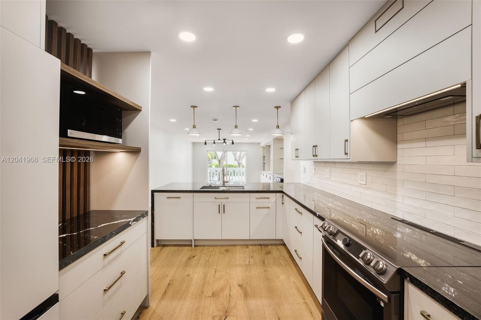 100 Edgewater Dr # 142, Coral Gables, FL 33133 — zdjęcie 5