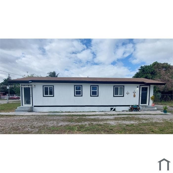 2927 NW 60th St, Miami, FL 33142 — zdjęcie 2