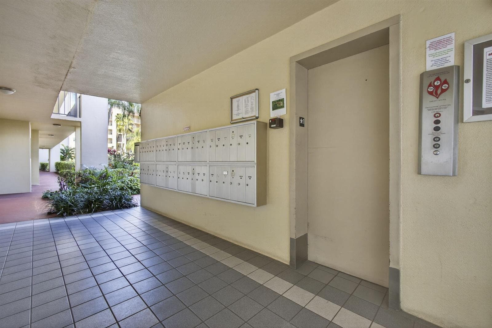 3590 Via Poinciana # 202, Lake Worth, FL 33467 — zdjęcie 4