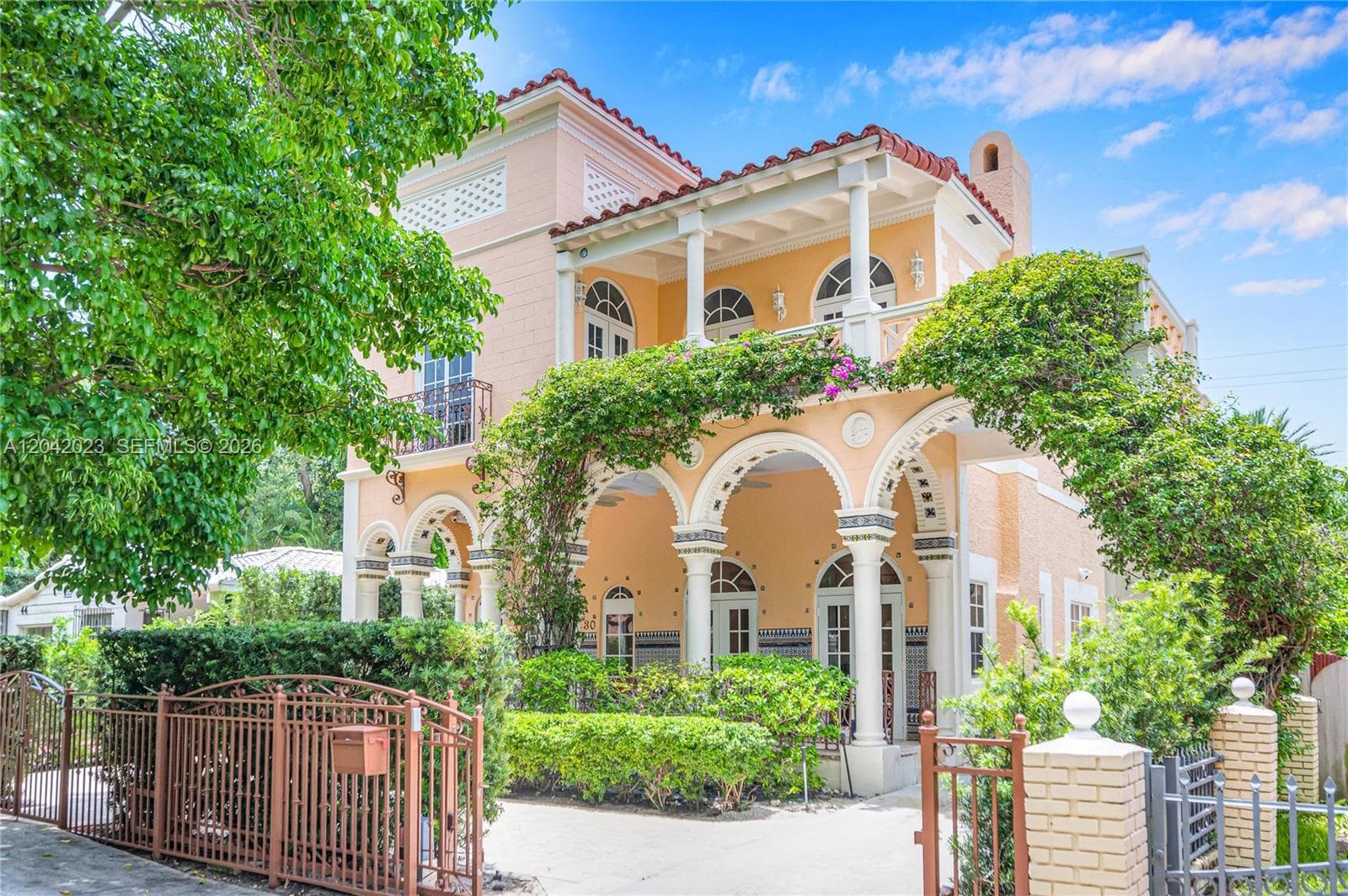 30 NE 44th St, Miami, FL 33137 — zdjęcie 2