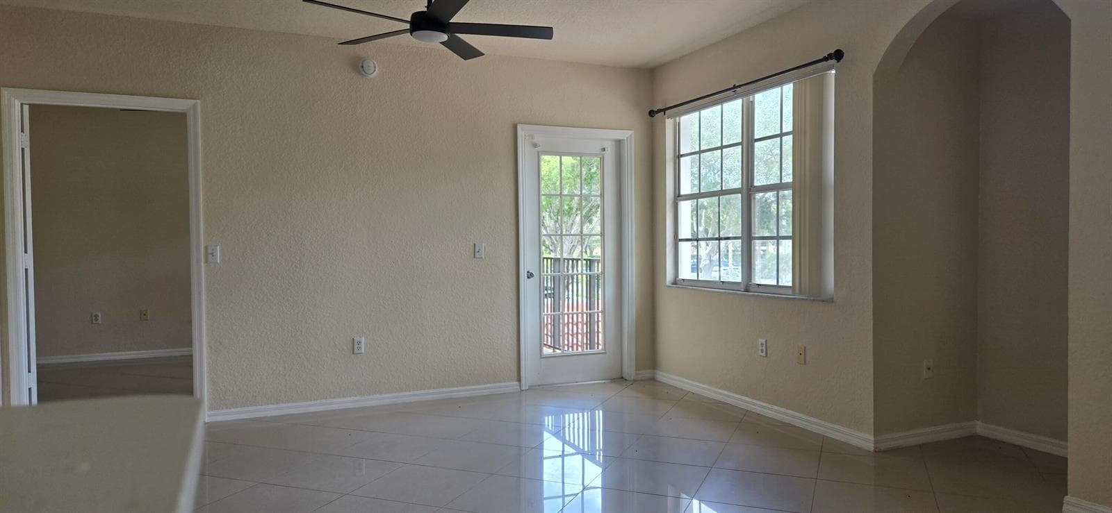 2505 Belmont Lane, North Lauderdale, FL 33068 — zdjęcie 5