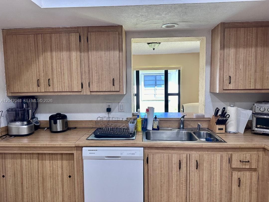 1714 SW 20th Ter, Deerfield Beach, FL 33442 — zdjęcie 5