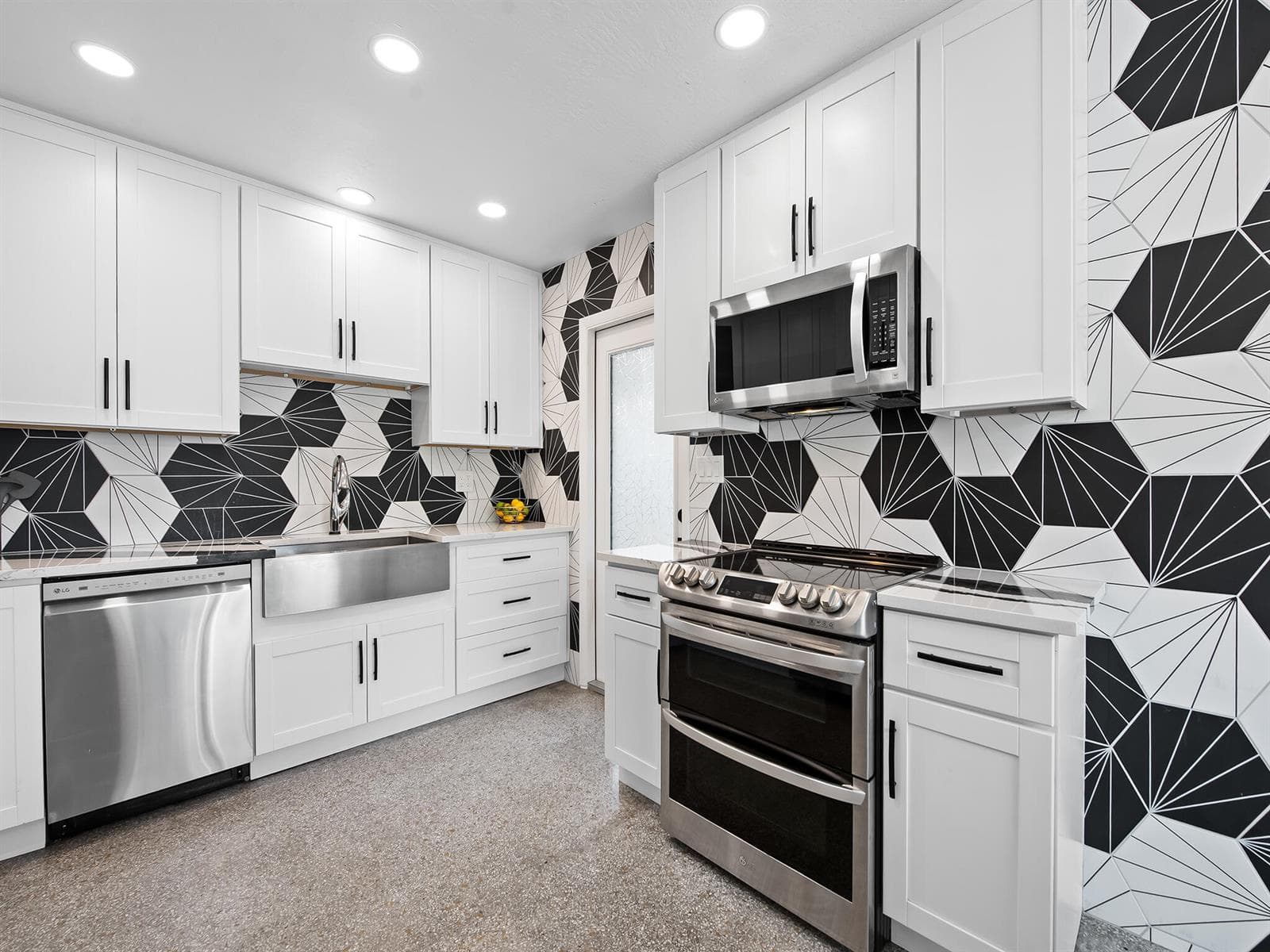 657 NW 30th Court, Wilton Manors, FL 33311 — zdjęcie 4