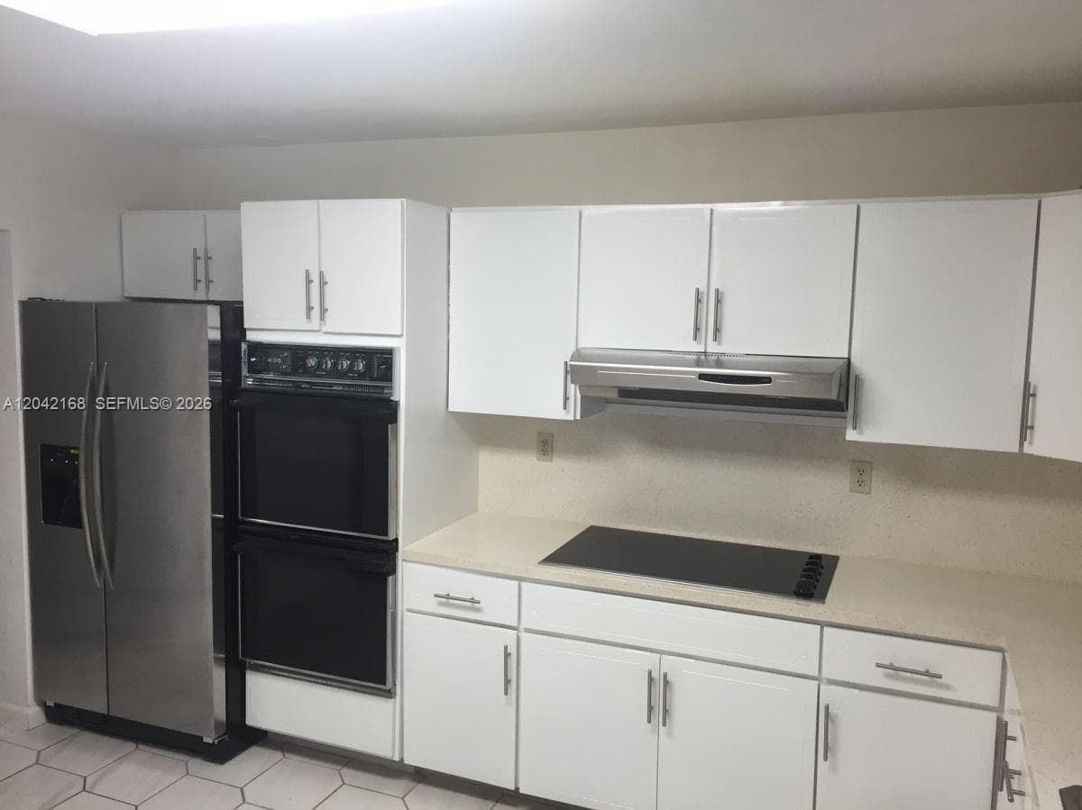 1617 NE 177th St, North Miami Beach, FL 33162 — zdjęcie 5