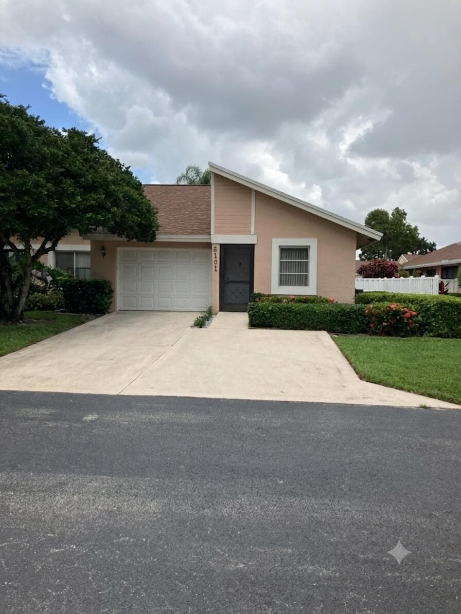 8101 Sweetbriar Way, Boca Raton, FL 33496