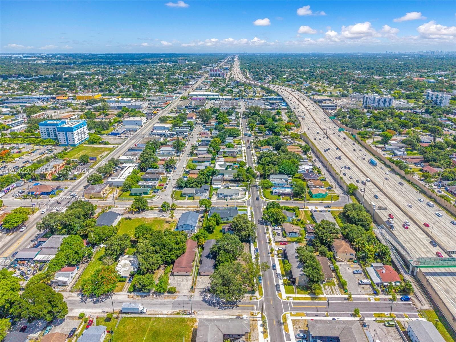 605 NW 65th St, Miami, FL 33150 — zdjęcie 2