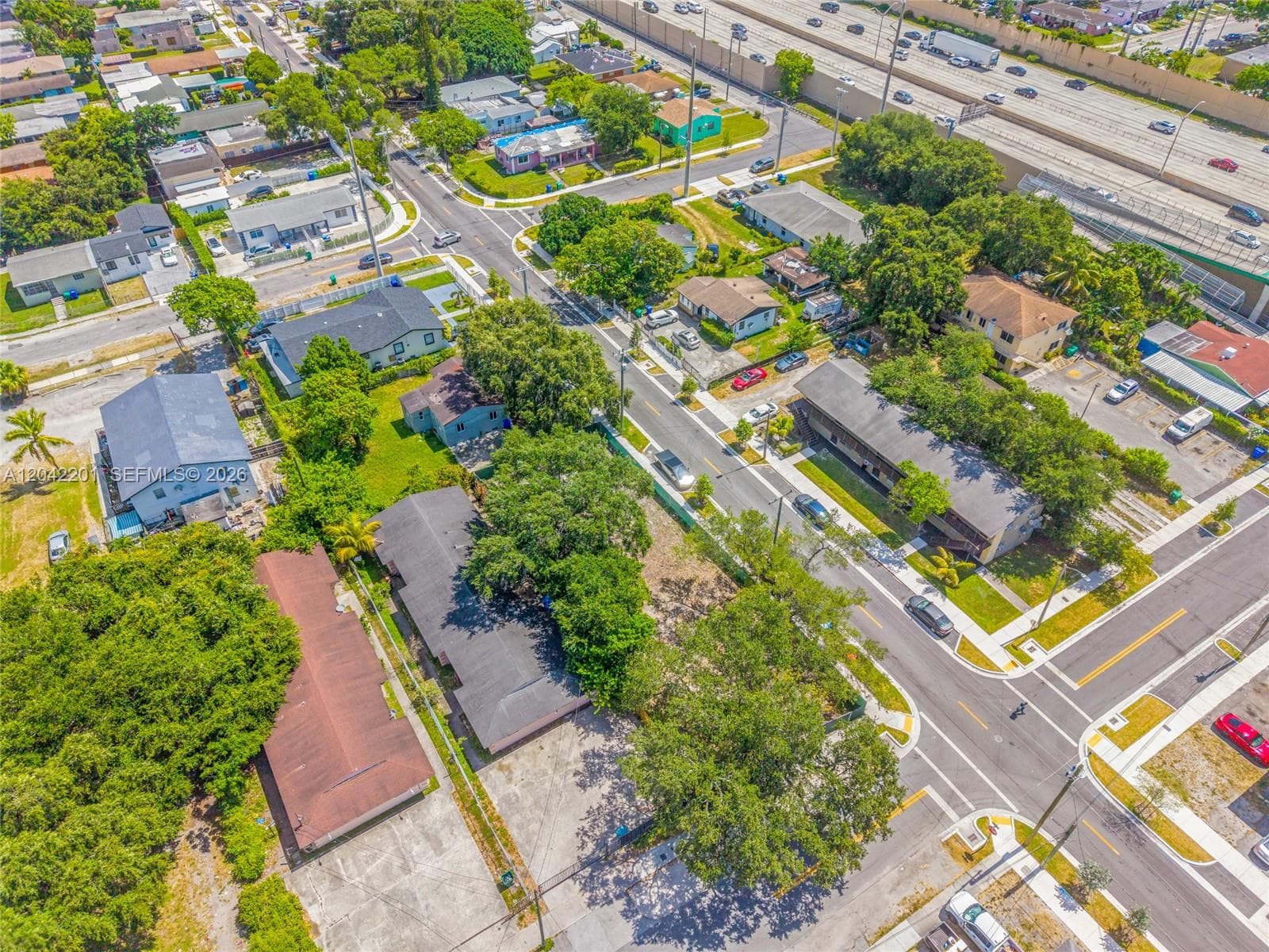 605 NW 65th St, Miami, FL 33150 — zdjęcie 4