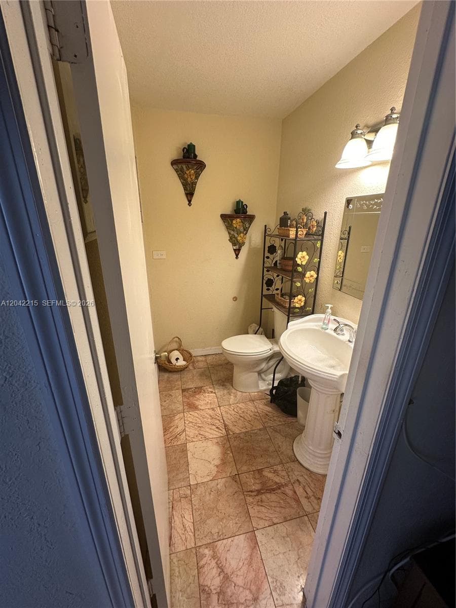 2700 NW 47th Ter # 1001, Lauderdale Lakes, FL 33313 — zdjęcie 5