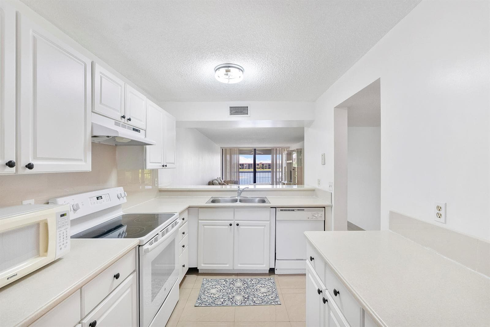 5828 Coral Lake Drive, Margate, FL 33063 — zdjęcie 5