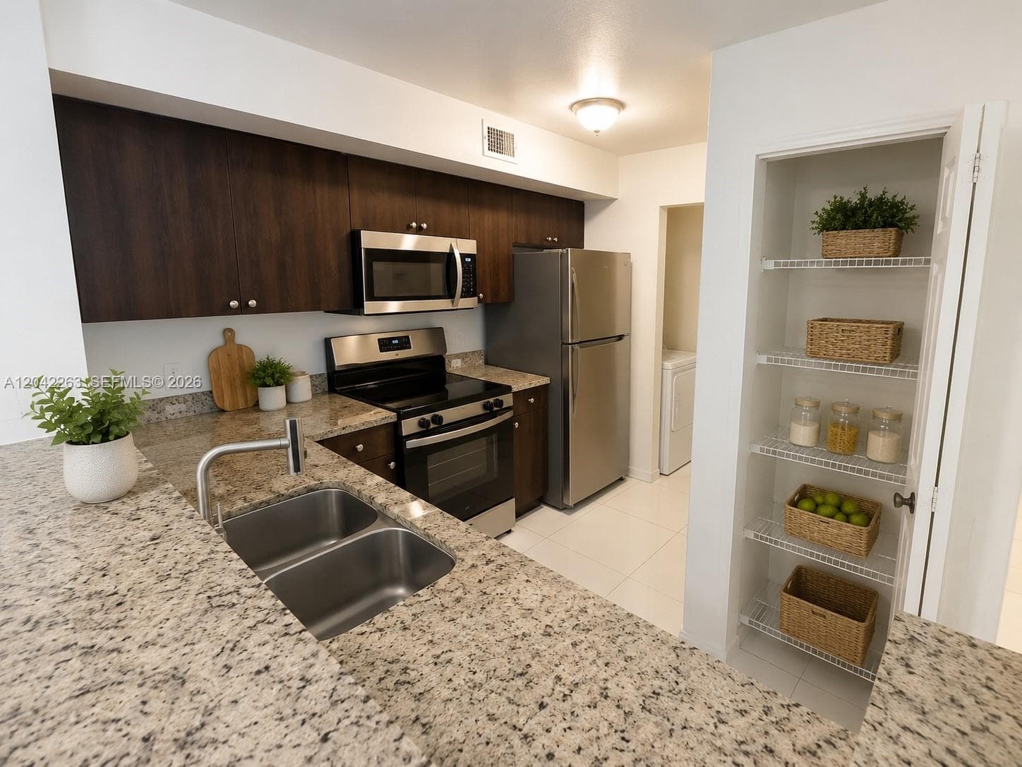 11177 SW 8th St # 208, Pembroke Pines, FL 33025 — zdjęcie 5