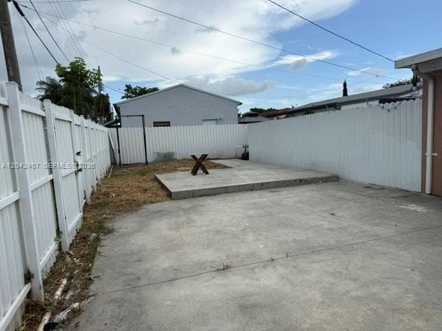 397 W 57th St # 3, Hialeah, FL 33012 — zdjęcie 4