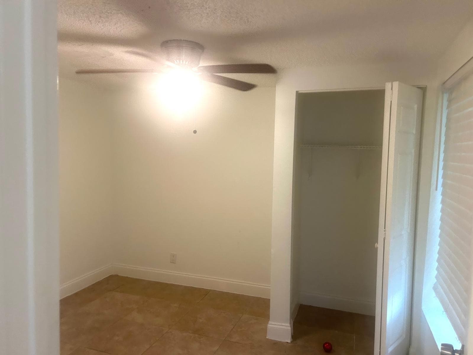 1067 Iroquois Avenue, Fort Lauderdale, FL 33312 — zdjęcie 5