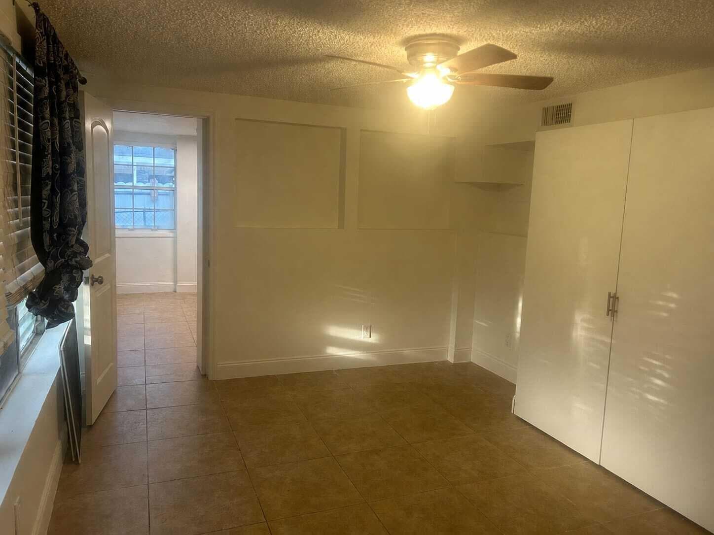 1067 Iroquois Avenue, Fort Lauderdale, FL 33312 — zdjęcie 4