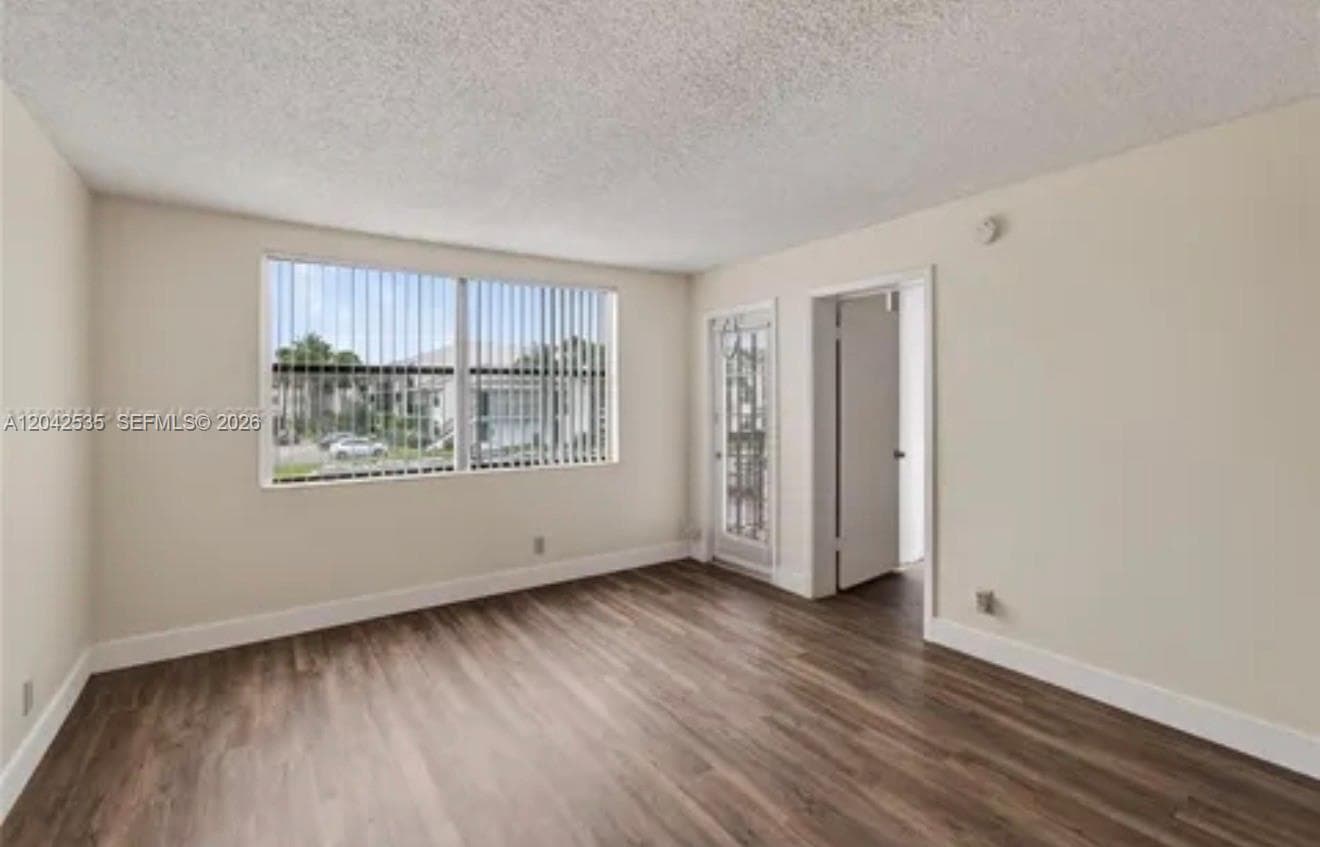 738 Executive Center Dr # 23, West Palm Beach, FL 33401 — zdjęcie 2