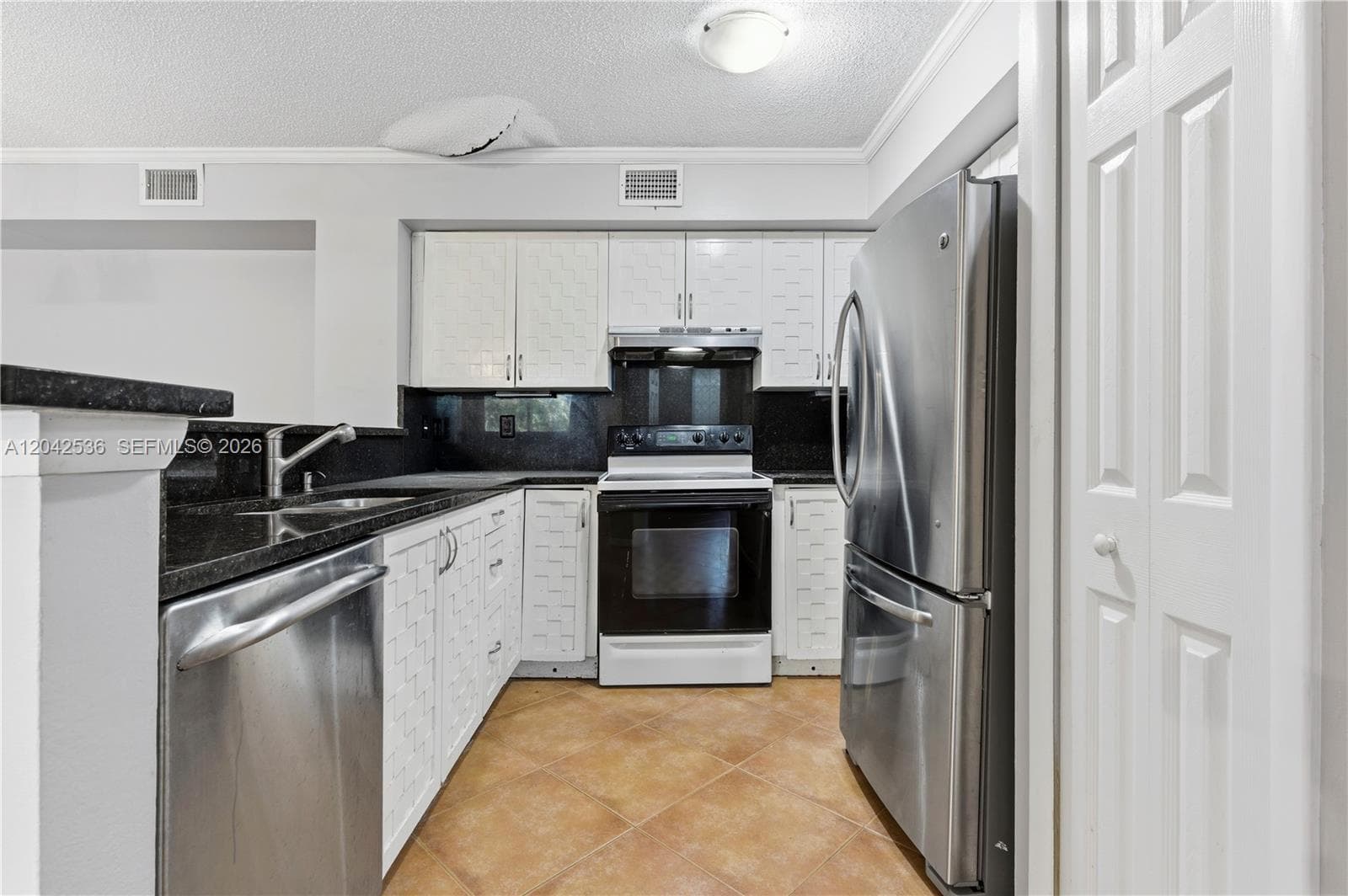 1721 Village Blvd # 104, West Palm Beach, FL 33409 — zdjęcie 2